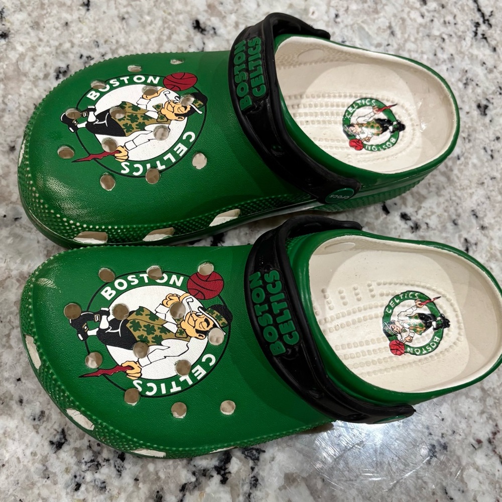 Boston Celtics Green Crocs - Picture 5 of 6